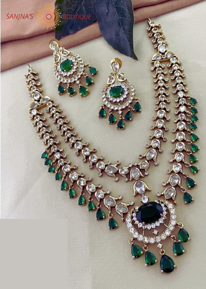 Royal Radiance – White & Green Kundan Necklace Set with Earrings