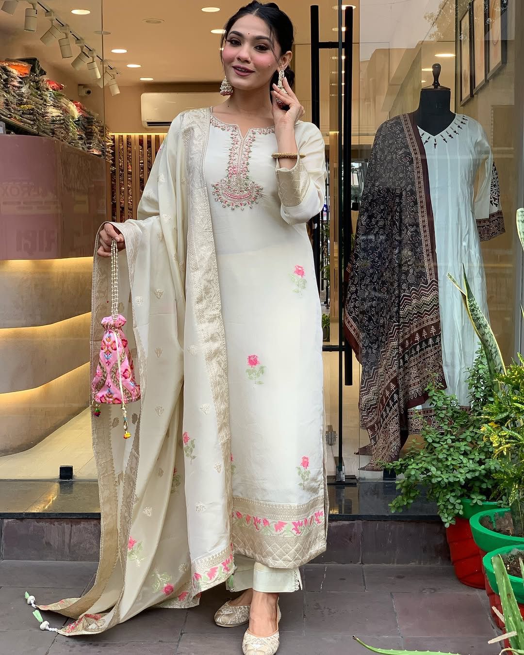 Premium white Shimmer Jacquard Chudithar
